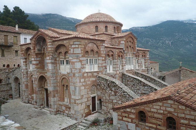 Award-Winning 2-Day Private Delphi & Meteora Tour - Price and value: what you’re paying for at $957.80 per person