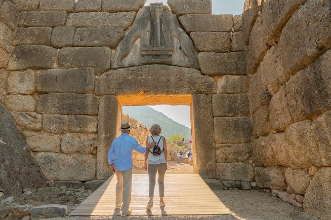 BEST 5-Day CLASSICAL GREECE Corinth Olympia Delphi Meteora & More - Thermopylae on the Return: Leonidas’ Ground, a Modern Visitor’s Center