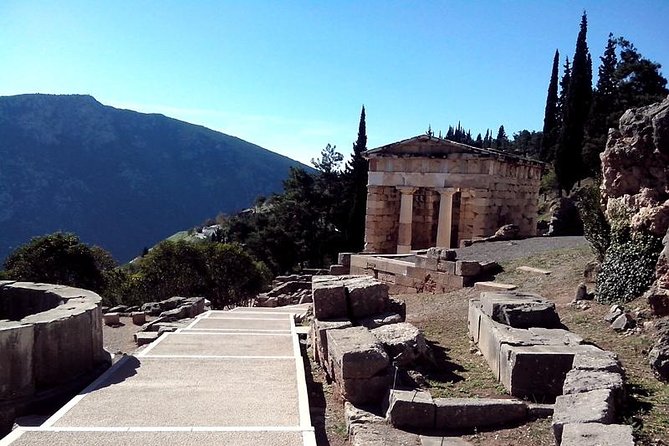 BEST PRIVATE TOUR TO DELPHI: Delphi Arachova Hosios Monastary - Private Delphi logistics: why the ride matters as much as the ruins