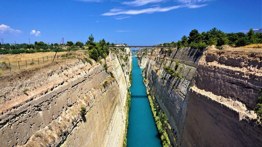 Christian tour on Paul's footsteps in Athens and Corinth 8-H - Temple of Zeus, Hadrian’s Arch, and the Build-Up to the Acropolis