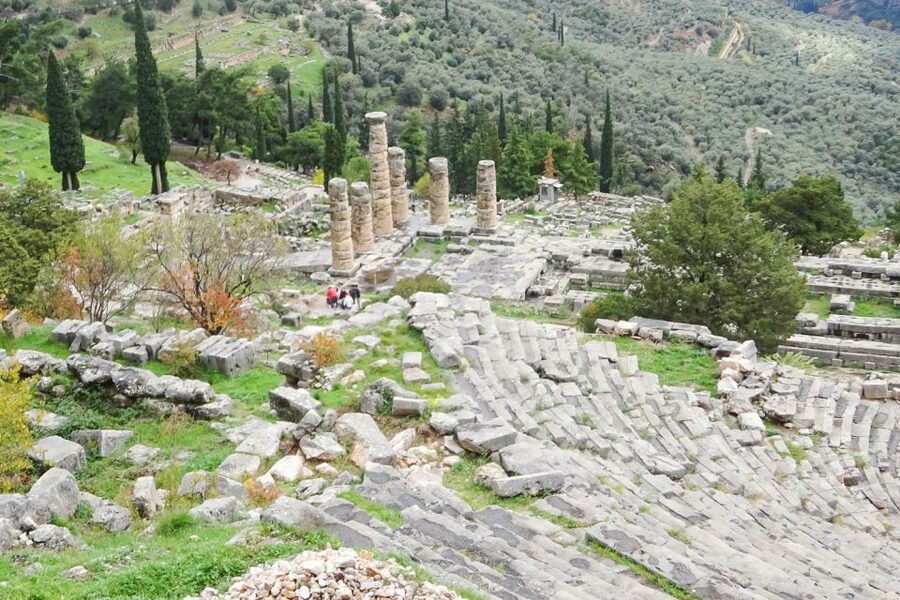 Delphi 2Day Tour with guide,tickets,Overnight & hotel pickup - Returning to Athens: how to plan the end of day two