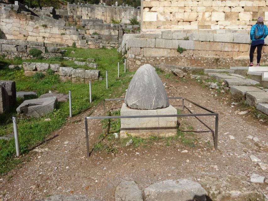 Delphi 2Day Tour with guide,tickets,Overnight & hotel pickup - The Athens to Delphi ride: comfort and what to expect