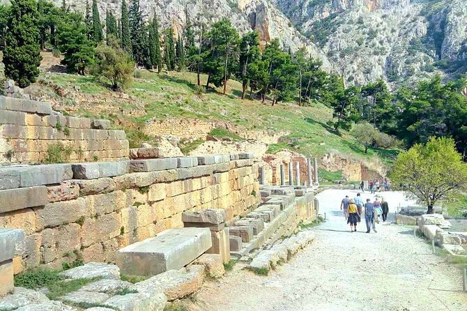 Delphi Arachova & Monast. Hosios Loukas from Athens Private Tour - Arachova photo stop: a quick mountain reset on the way back
