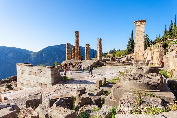 Delphi Day Trip from Athens with Spanish-Speaking Guide - The Spanish guide experience: why names like Estela and Gorgo matter