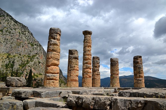 Delphi from Athens Round Trip Private Transfer - Price and value for up to 3 people