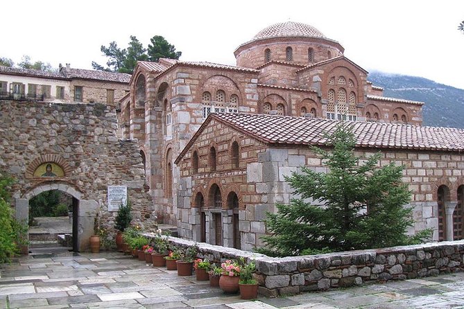 Delphi Full Day Tour - Getting from Athens to Delphi: the ride is part of the plan