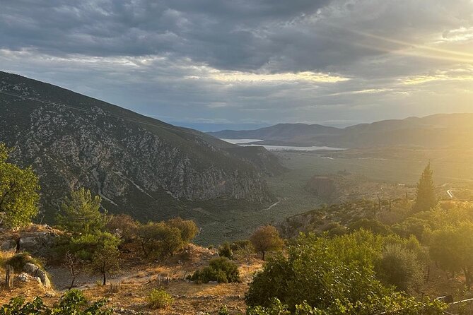 Delphi Historical Private Guided Tour & Thermopylae Hot Springs - Thermopylae and the Hot Gates: Leonidas, battlefield displays, then springs