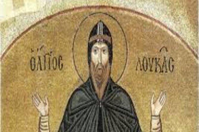 Delphi & Hosios Loukas Monastery Full Day Tour From Athens - Arachova Stop: A Mountain Break at the Foot of Mt. Parnassos