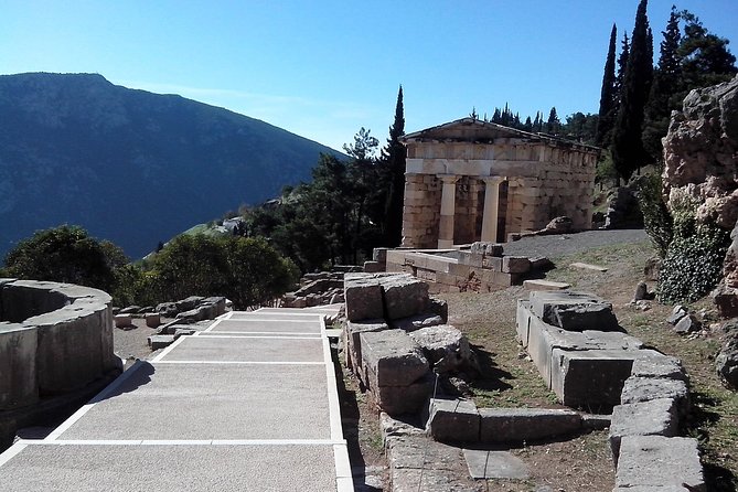 Delphi Meteora and Thermopylae 2-Day Private Tour - Delphi: temple ruins, the Oracle setting, and the museum time you need
