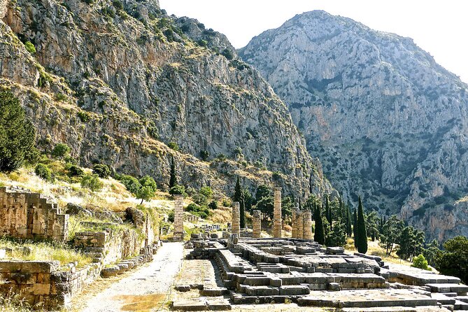 Delphi Meteora and Thermopylae 2-Day Private Tour - Arachova: lunch with views, plus time for local shopping