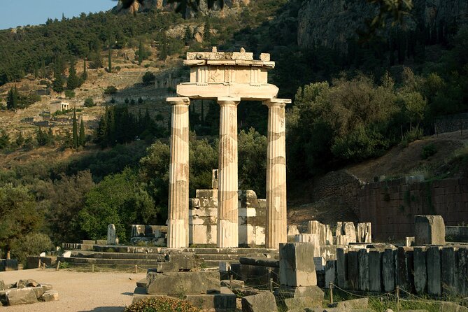 Delphi Meteora and Thermopylae 2-Day Private Tour - Kalambaka lunch and downtime before Thermopylae