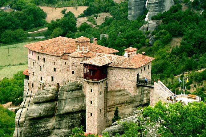 Delphi Meteora and Thermopylae 2-Day Private Tour - Day 1: Hosios Loukas for a calm UNESCO start