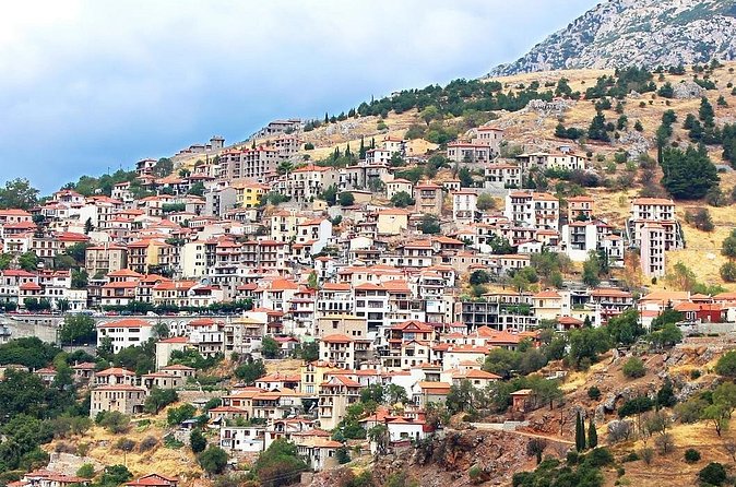 Delphi private tour: Navel of Earth, Apollo Temple, Oracle - Museum hour at Delphi Archaeological Museum: what you actually come for