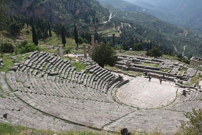 Delphi private tour: Navel of Earth, Apollo Temple, Oracle - The ride to Delphi: orientation on a 2.5-hour road trip
