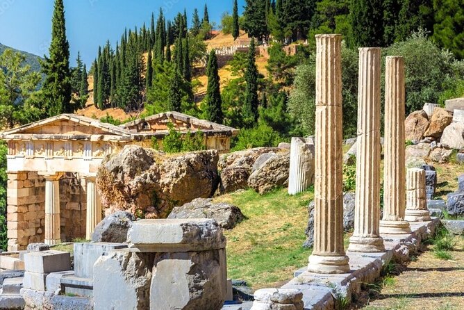 Delphi: Self-guided Audiovisual Tour with 3D Representations - Stop 3: Tholos of Athena Pronaia and its three orders