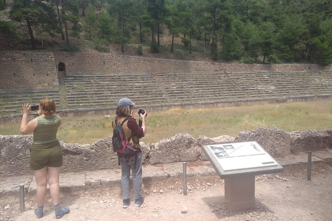Delphi, Thermopylae, Corycian Cave 300 Spartans Tour - Lunch With A View: Homemade Bread And Delphi Valley Meals