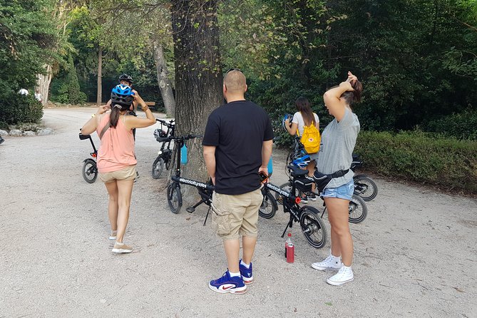 Discover the City e-bike day tours - Psirri Lanes and the Little Kook Photo Moment