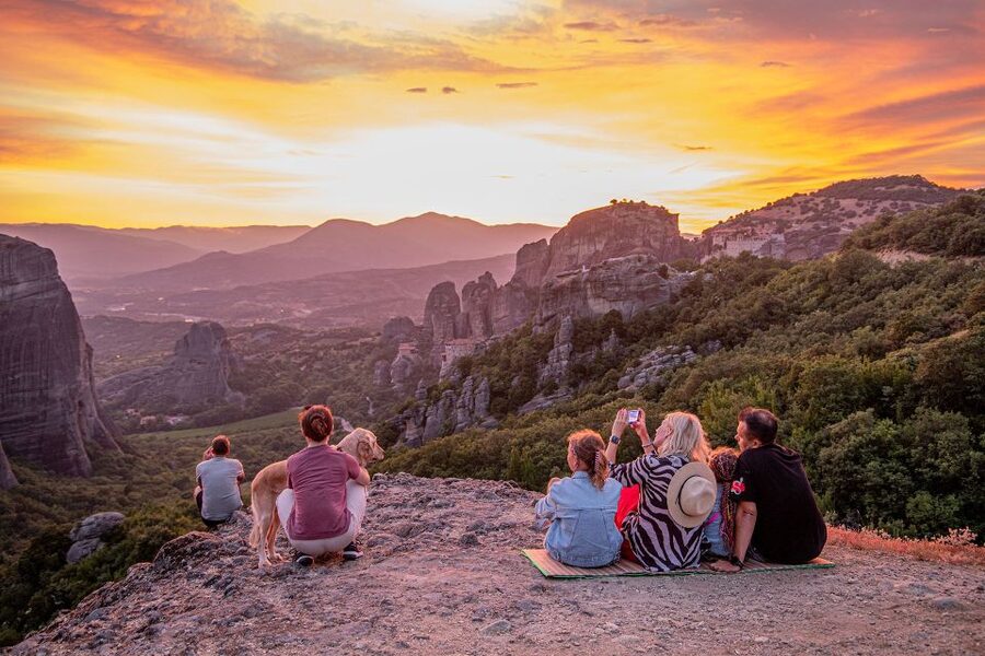 From Athens: 2 Days Meteora, Thermopylae & Delphi Tour - Hotel in Meteora: where the one-night stay earns its keep