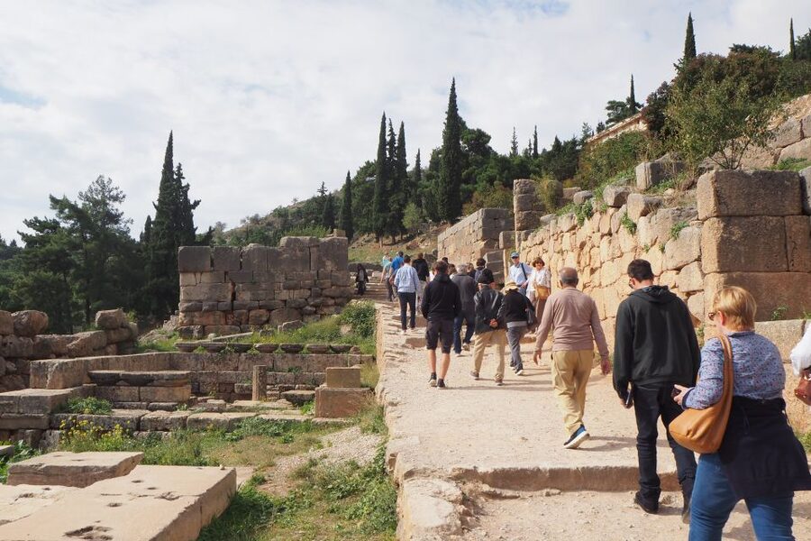 From Athens: Day Tour to Delphi - Lunch in Delphi plus Arachova: the two ways the day changes pace