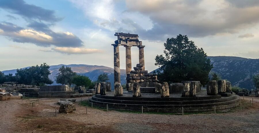 From Athens: Delphi Full Day V.R. Audio Guided Tour - Delphi Archaeological Museum: where the story becomes tangible