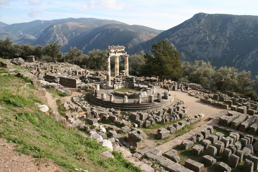 From Athens: Delphi Full Day V.R. Audio Guided Tour - Practical tips to get the most from Delphi without stress