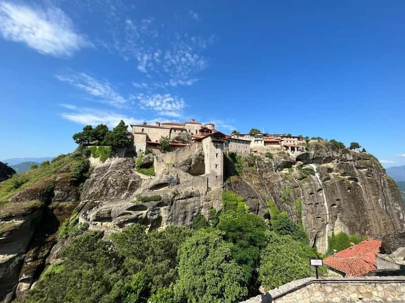 From Athens: Meteora Caves & Monasteries Day Trip by Train - Key things that make this Meteora day trip work