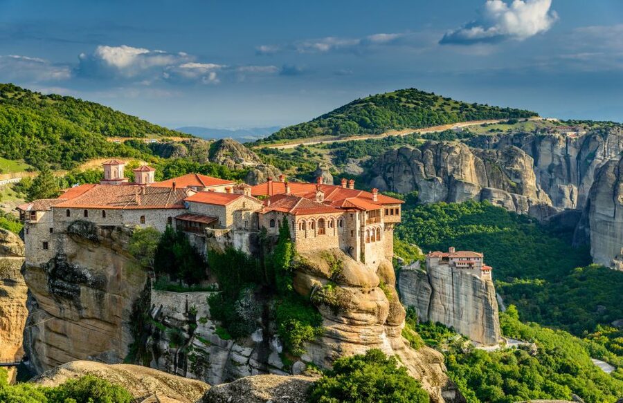 From Athens: Meteora Train Trip with Overnight Stay - The Athens-to-Kalambaka Train Ride: Why the logistics are the point