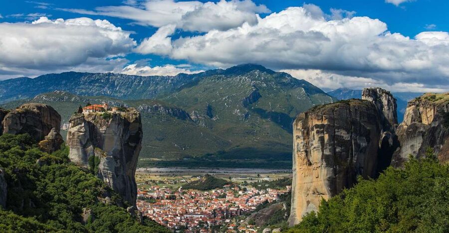 From Athens: Meteora Train Trip with Overnight Stay - Sunset orientation: Hermit caves, a Byzantine church, and your first big views