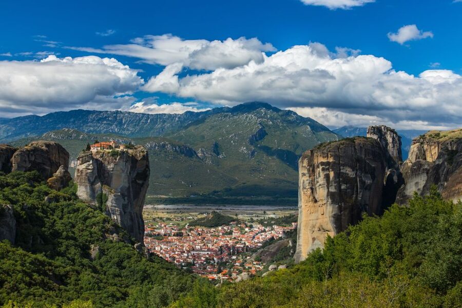 From Athens or Piraeus: Meteora Full-Day Private Trip - Who Should Book This Meteora Private Trip?