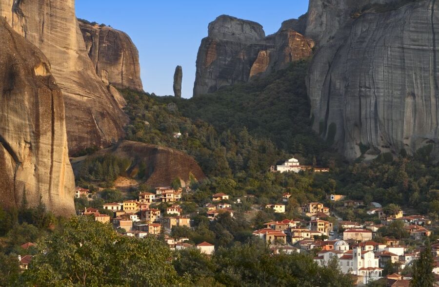 From Athens: Private Day Tour to Meteora and Thermopylae - The Thessaly plain and quieter villages: a scenic reset before Theopetra