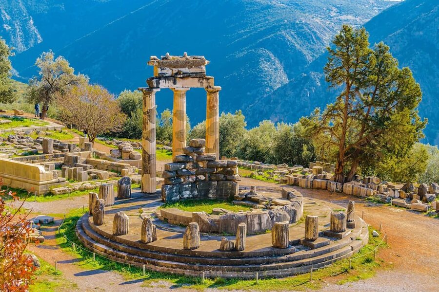 From Athens: Private Delphi and Thermopylae Guided Day Trip - Athens to Central Greece: A Private Route That Actually Feels Like a Day Off