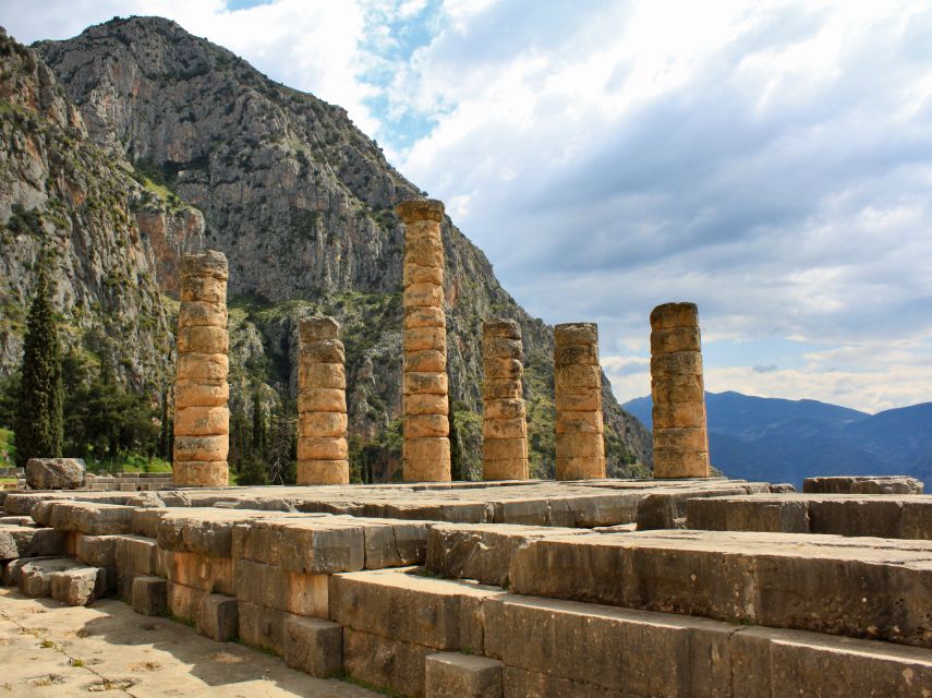 From Athens: Private Delphi and Thermopylae Guided Day Trip - The Private Format: How It Changes What You Notice