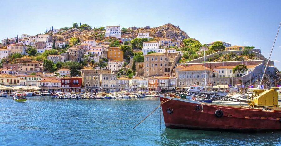 From Athens: Saronic Islands Full-Day Cruise with VIP Seats - From Central Athens to the Port: The Start Matters