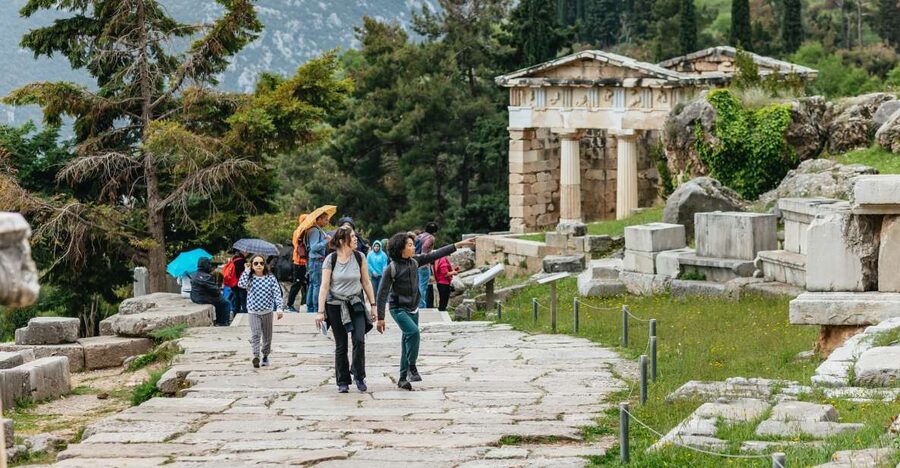 From Athens: Small-Group Delphi, Museum & Arachova Day Trip - Should You Book From Athens?