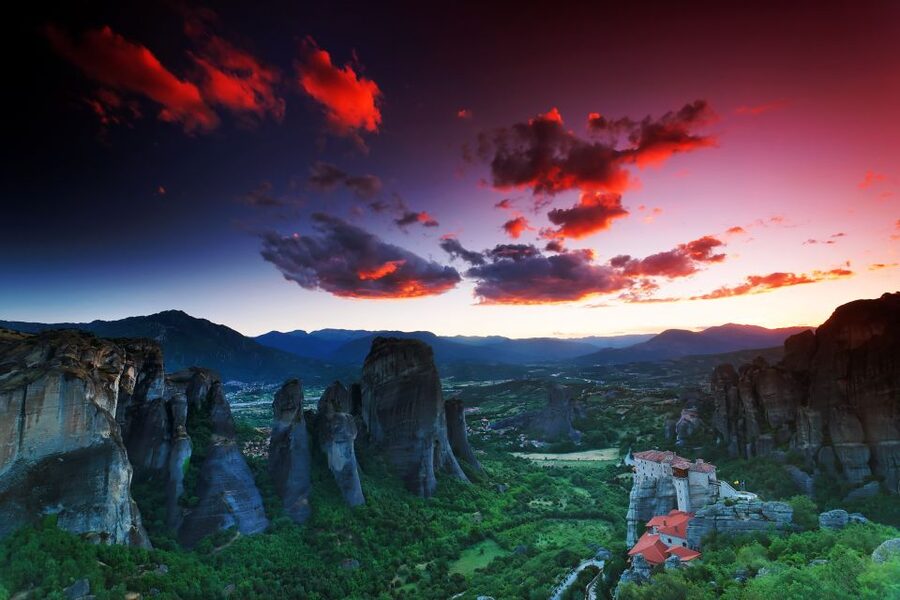 From Athens: Two-Day Guided Tour to Meteora - Hotel, buffet meals, and what 3-star comfort really means here