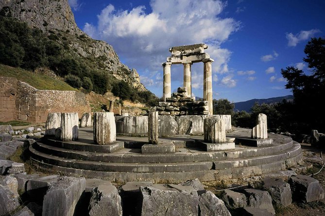 "Full day in Delphi/Livadia: Live the myths" - Livadia: a quick town stop with Oracle vibes