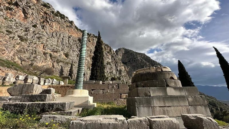 Full Day Private Tour Delphi Navel Of Earth Hosios Loukas - Arachova: Classic Mainland Mountain Village + Lunch With a View