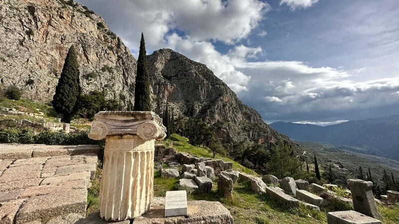 Full Day Private Tour Delphi Navel Of Earth Hosios Loukas - Price and Value: Is $219 Fair for 8 Hours?