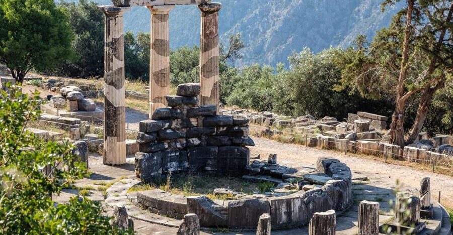 ''Full-Day Tour of Delphi-Monastery Hosios Loukas- Livadia'' - Who This Tour Suits Best