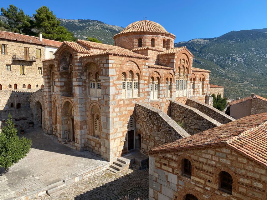 ''Full-Day Tour of Delphi-Monastery Hosios Loukas- Livadia'' - Why Delphi and Hosios Loukas in One Day Makes Sense