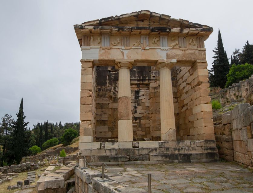 ''Full-Day Tour of Delphi-Monastery Hosios Loukas- Livadia'' - Hosios Loukas Monastery: Golden Frescoes, Two Churches, and Loukás