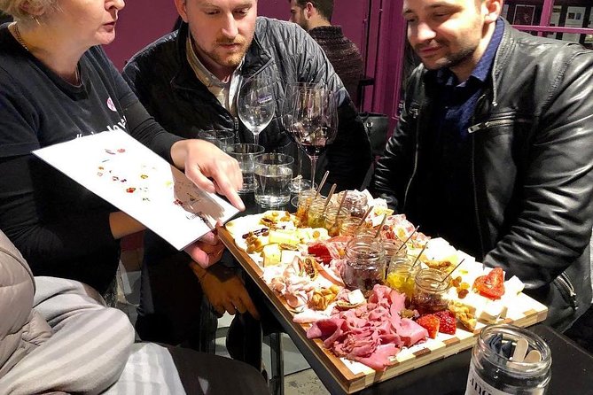 Greek food and wine tasting - Greek wine and mezze in Monastiraki: what the timing feels like