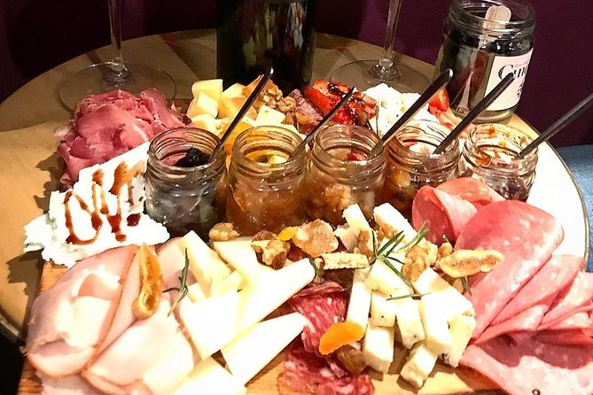 Greek food and wine tasting - Private experience reality: why it feels more intimate (and more fun)