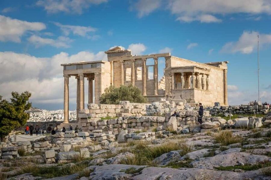 Guided walking tour of Acropolis with bus city tour - Parthenon views: how to enjoy the hill without turning it into a photo race