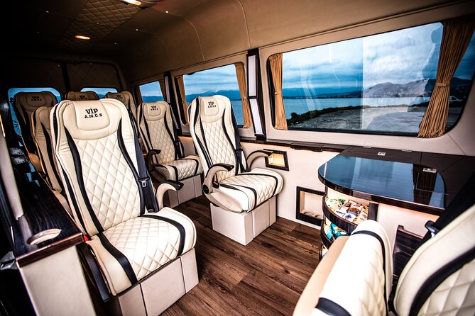 Half day tour in Athens - The real deal: how the driver experience shapes the tour