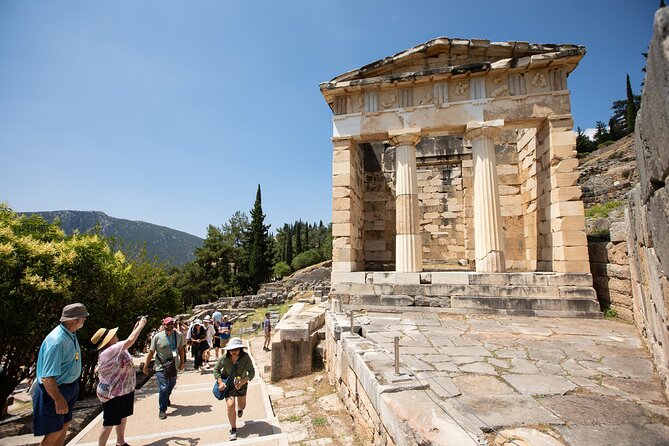 Historical Delphi One Day Tour with Arachova Stop & Expert Guide - Who should book this Delphi and Arachova day trip