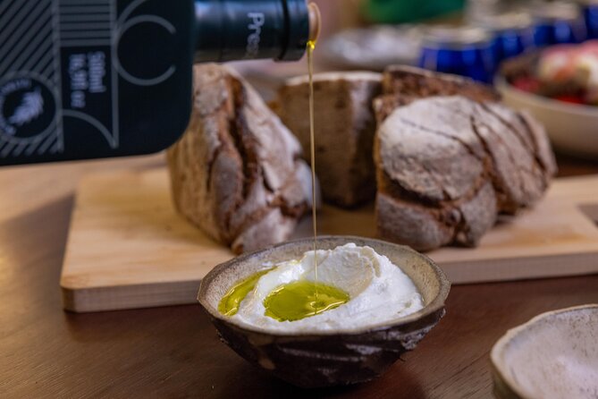 Keramikos Olive Oil Experience & Walking Tour - The official tasting technique: how you learn to taste quality