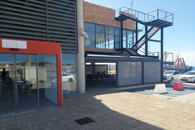 Lavrio Port to Athens Airport Private Transfer with Meet & Greet - Who should book this Lavrio to Athens Airport transfer?