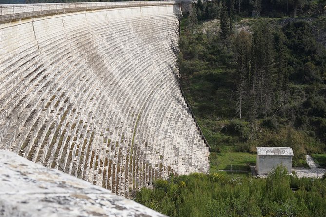 Marathon & Thermopylae Battlefields Private Day Tour from Athens - Marathon Battlefield Museum and Prehistoric Cemetery: What You Learn in the 30 Minutes