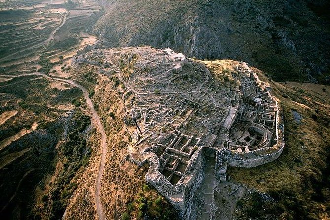 Mercedes Private Tour Anc.Corinth- Anc.Nemea - Mycenae- Nafplio - Nemea Museum and the stadium: Heracles and the Panhellenic vibe